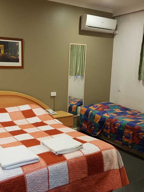 Twin/Triple Share Room